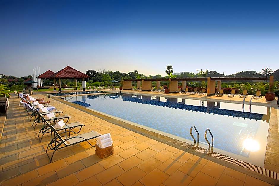 Radisson Blu Dhaka Water Garden