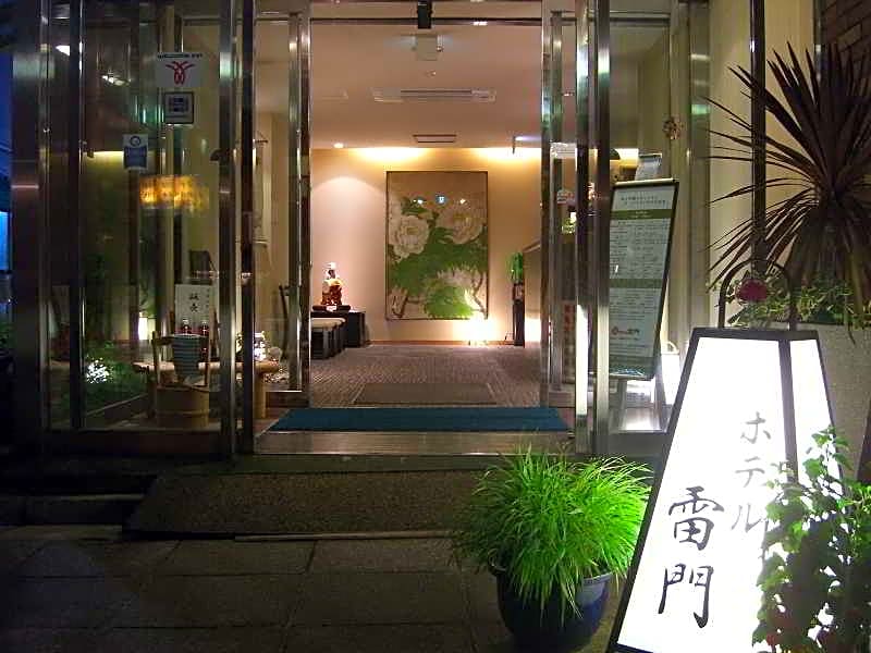 Hotel Kaminarimon