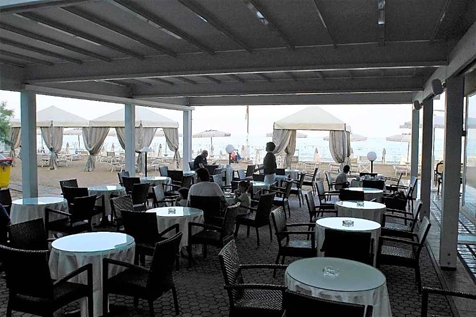 Hotel Santa Lucia Le Sabbie d'Oro