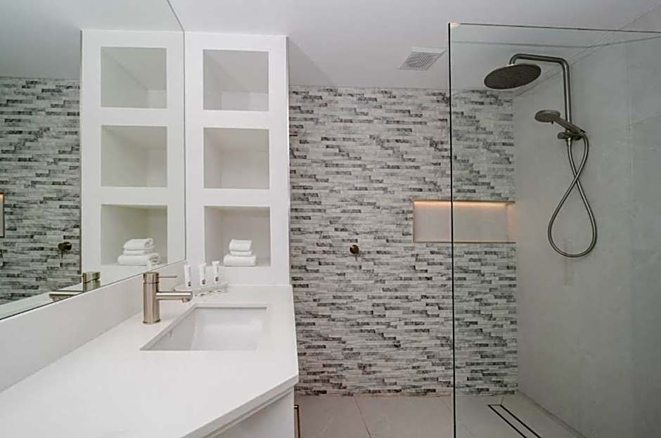 Bay Royal Apartments