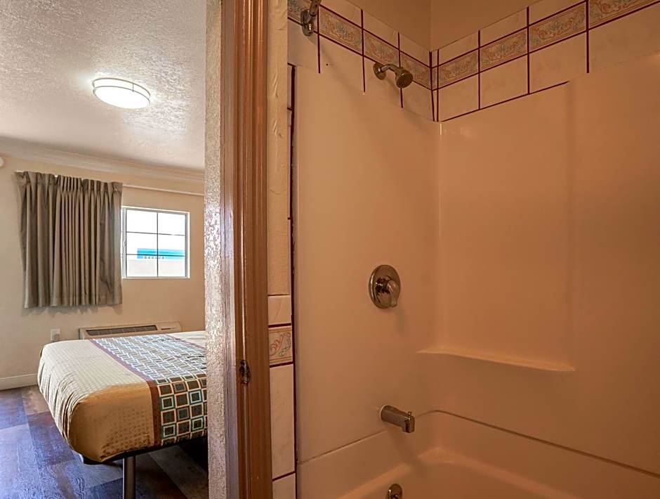 Economy Inn Hollywood