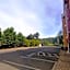 Palace Inn & Suites