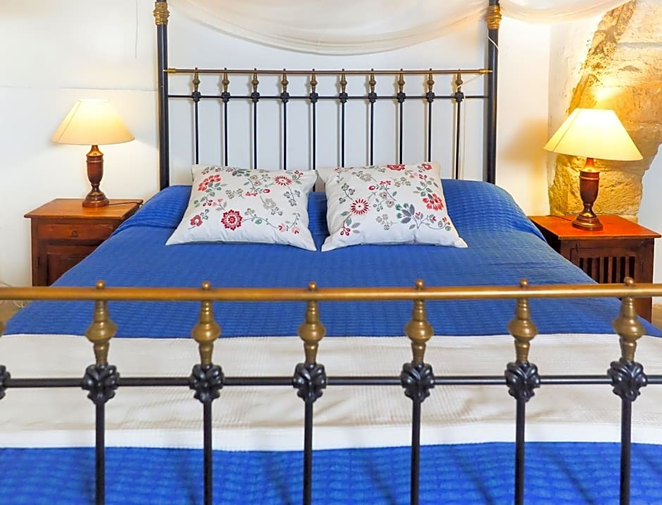 Zoes Traditional Apartments, Bed & Breakfast