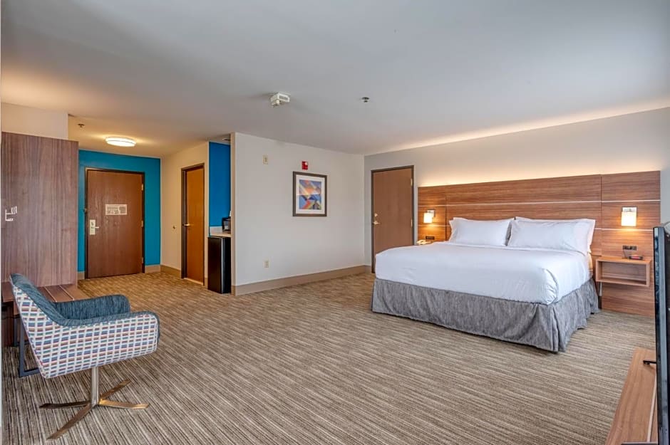 Holiday Inn Express Hotel & Suites Thornburg-S. Fredericksburg By IHG