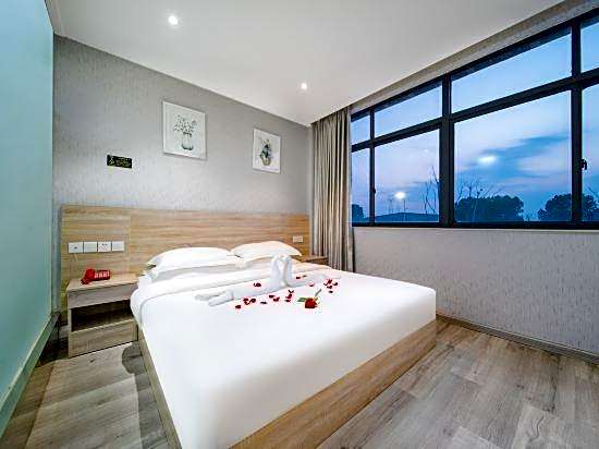Ningbo Yihao Fashion Hotel