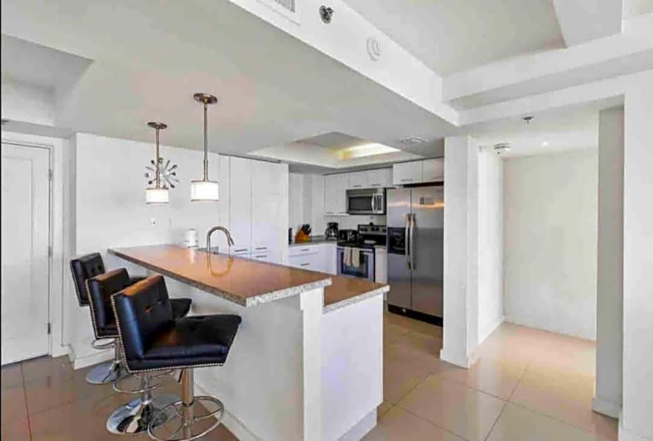 Bahia Mar Solare Tower 6th floor Oceanview Condo 3bd 3ba w Pools