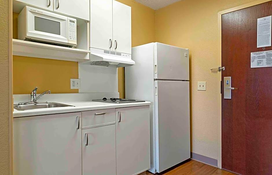 Extended Stay America Select Suites - Detroit - Farmington Hills