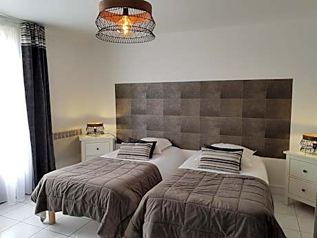 Family Suite (5 Person)