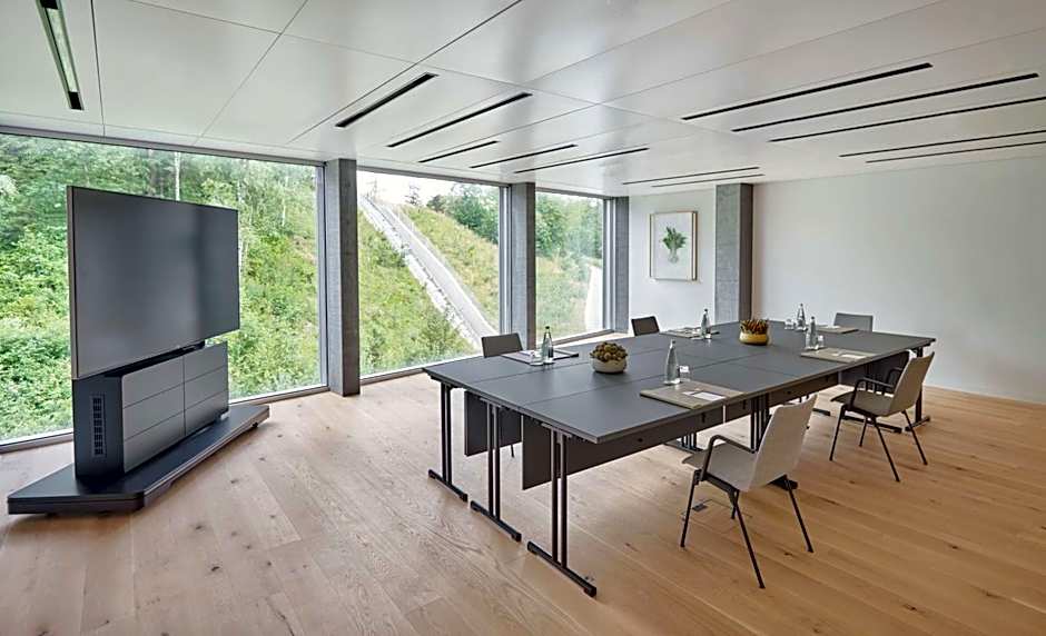 Hyatt Regency Zurich Airport Circle