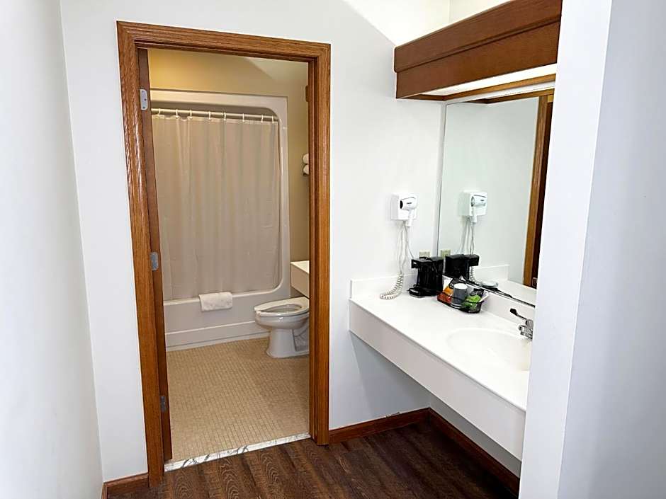 Farmstead Inn and Conference Center