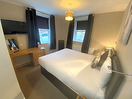 OFFSITE Studio Apartment