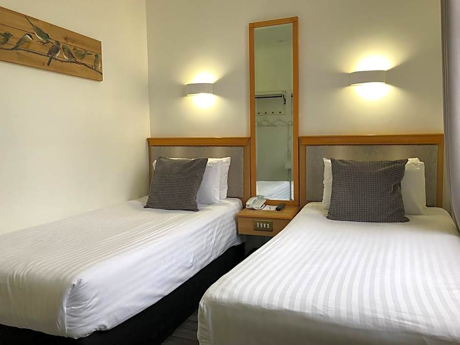 Berjaya Eden Park London Hotel