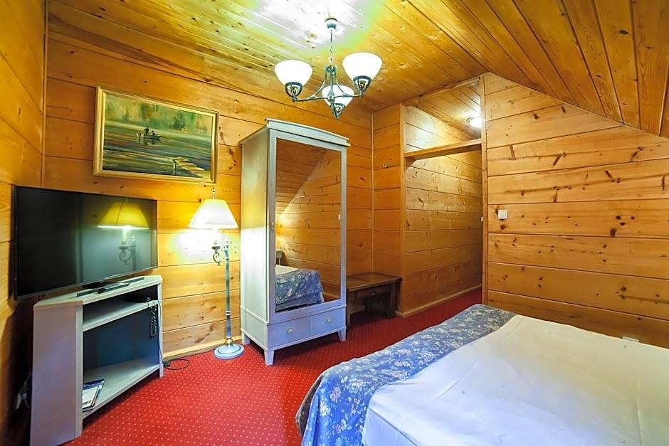 Hotel Dworek Wapionka