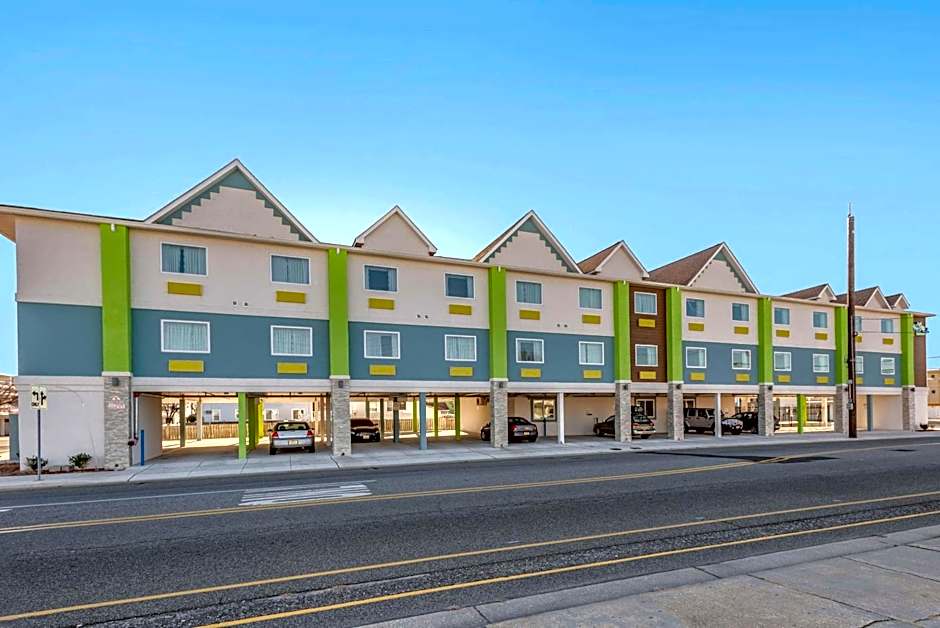 The Waves Hotel, Ascend Hotel Collection