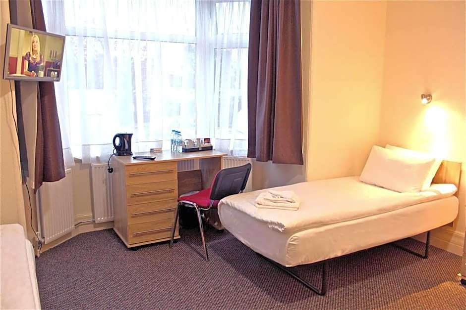 Central Hotel Golders Green