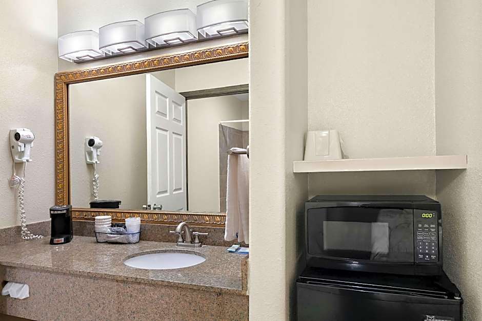 Best Western George West Executive Inn