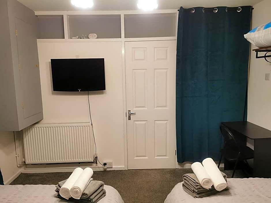 116 maison dieu Road room B in Dover