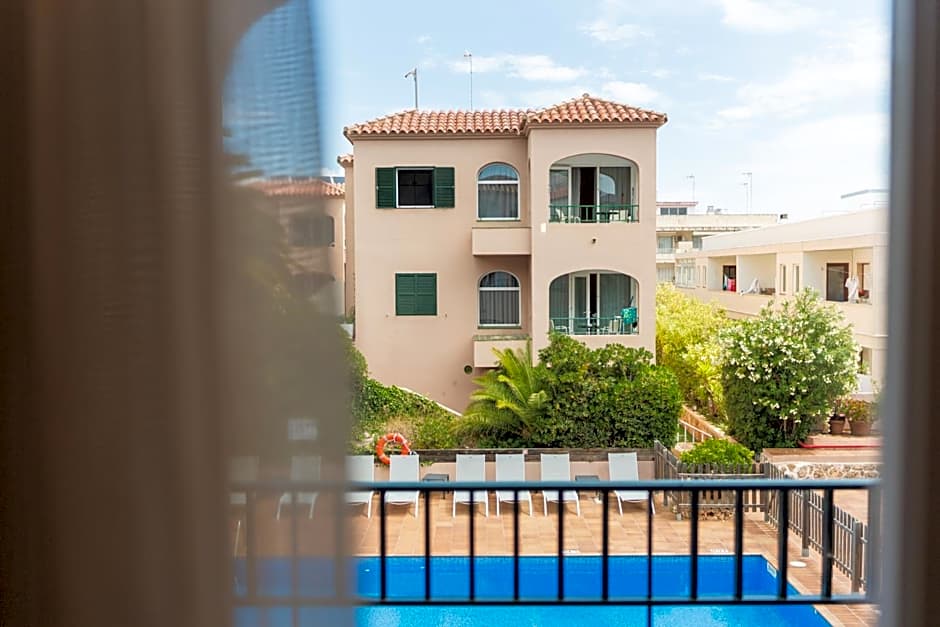 Apartamentos Royal Life