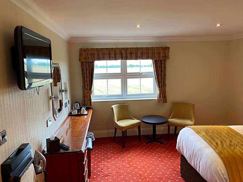 Loftsome Bridge Hotel