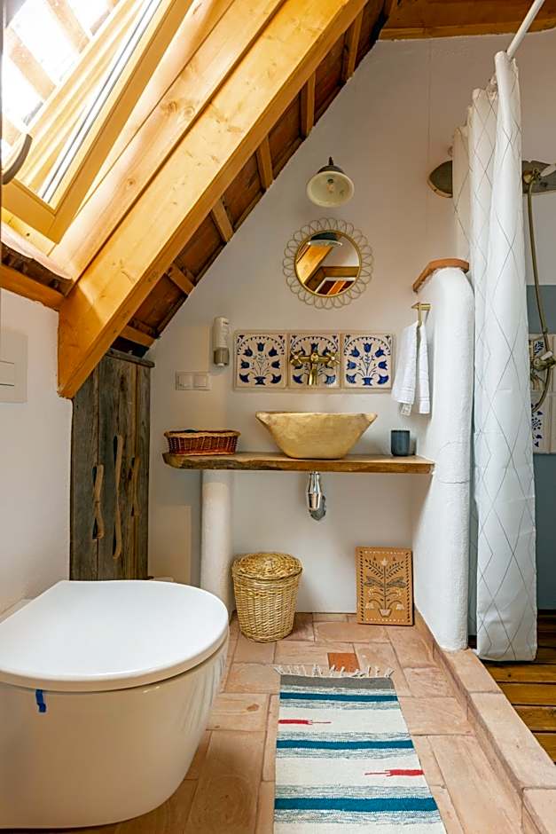 Viscri 32 - White Barn and Blue House