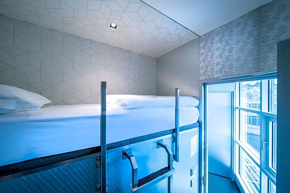 Diamond Capsule Hotel Amsterdam South