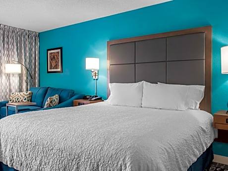 1 KING MOBILITY ACCESS ROLL IN SHOWER NOSMOK