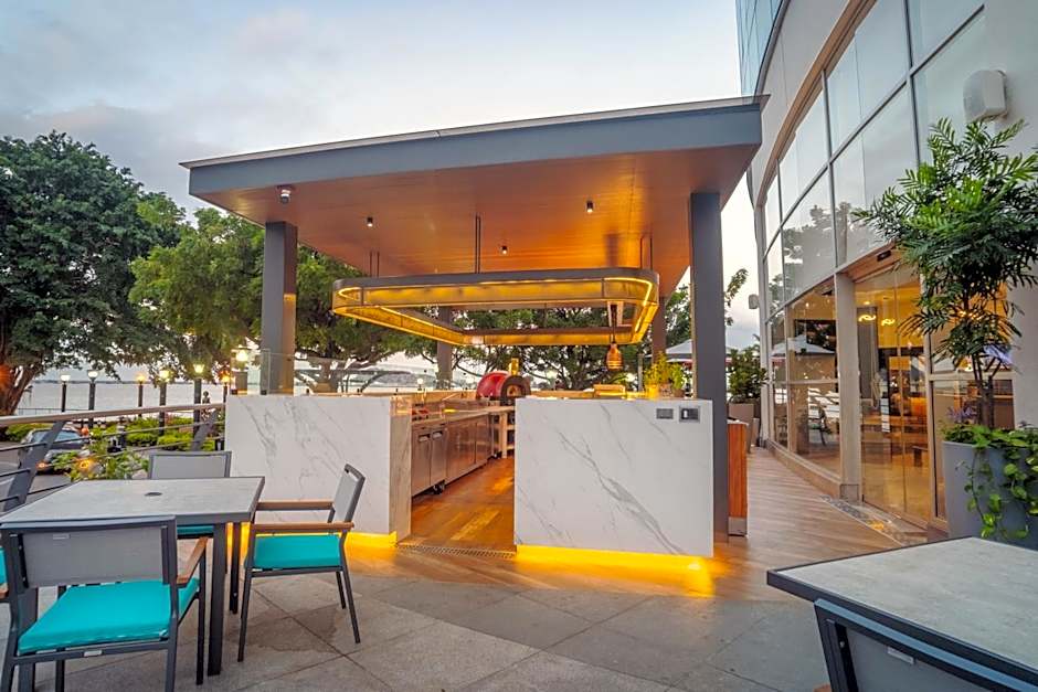 Wyndham Guayaquil, Puerto Santa Ana