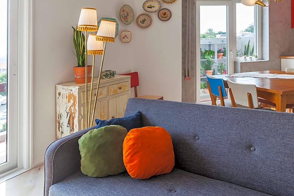 Spacious and Bright City Ap II