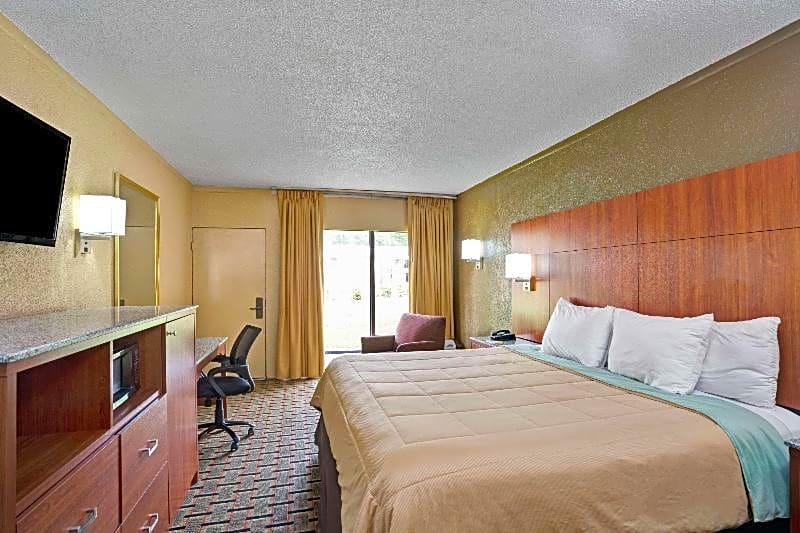 Days Inn by Wyndham Durham/Near Duke University