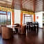 Summit Sherpa Mountain Hotel