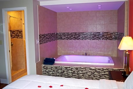 King Bed Room with Jacuzzi