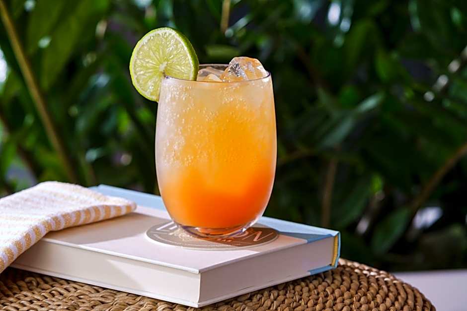 AC Hotel by Marriott Naples 5th Avenue