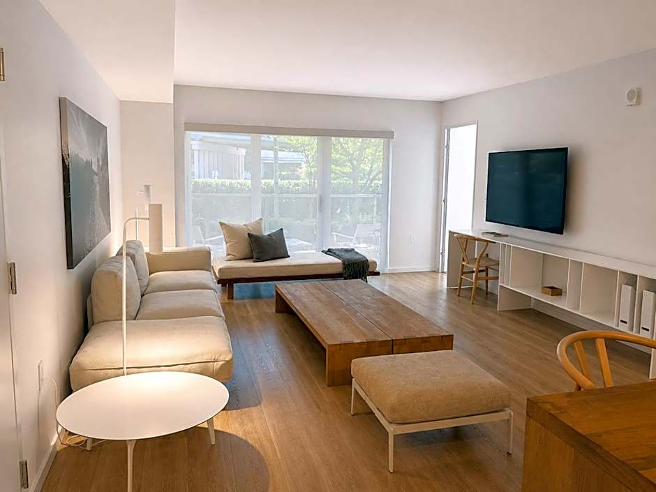 Beach Haus Bal Harbour
