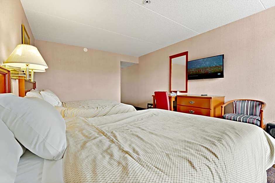 Niagara Lodge & Suites