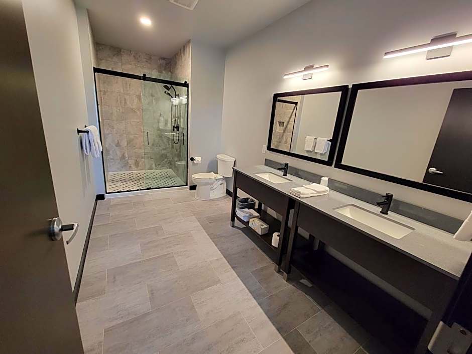 Watershed Hotel