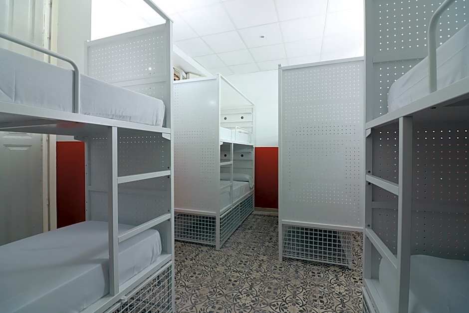 Feel Hostels City Center