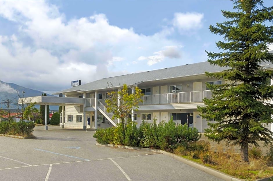 Travelodge by Wyndham Salmon Arm BC