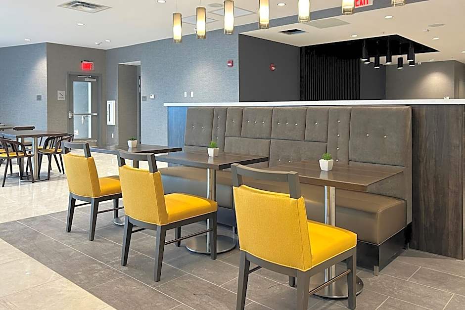 Cambria Hotel Niagara Falls