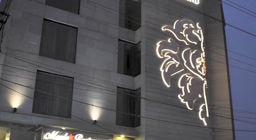 Hotel Maple Grand