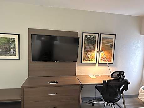 King Room - Accessible/Non-Smoking