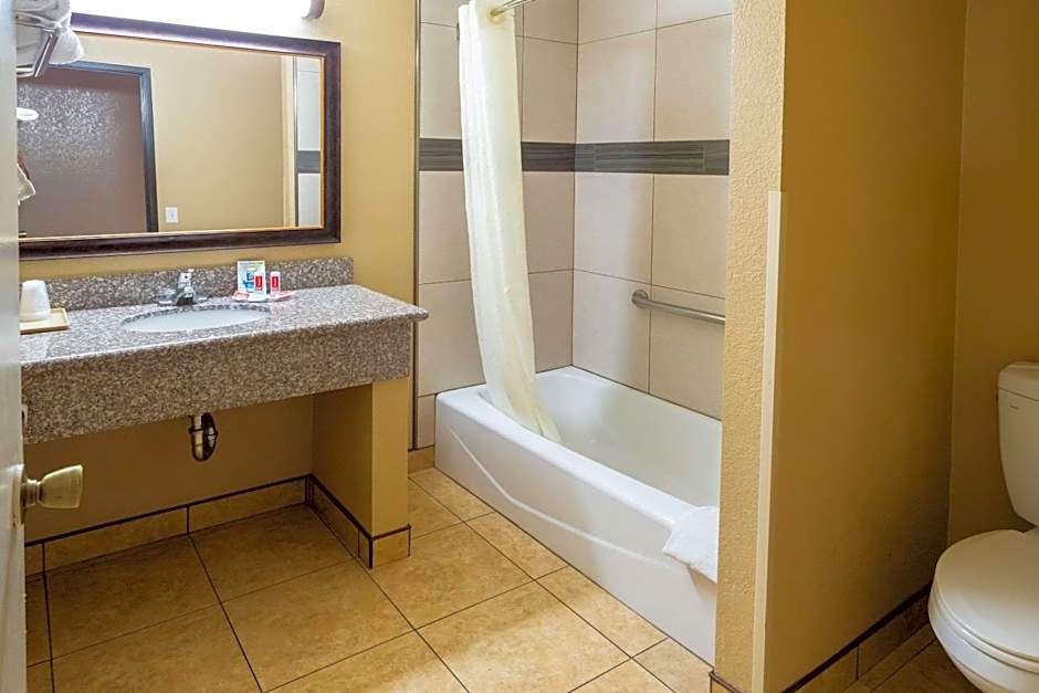Econo Lodge Inn & Suites Fallbrook Downtown
