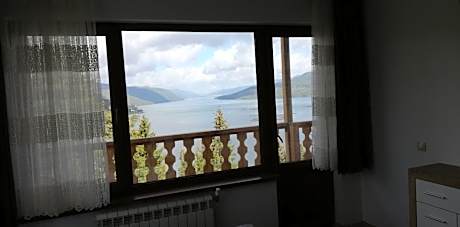 Family Room with Lake View