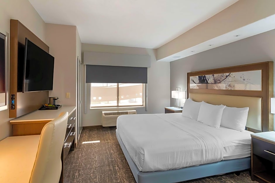 Best Western Premier Liberty Inn & Suites