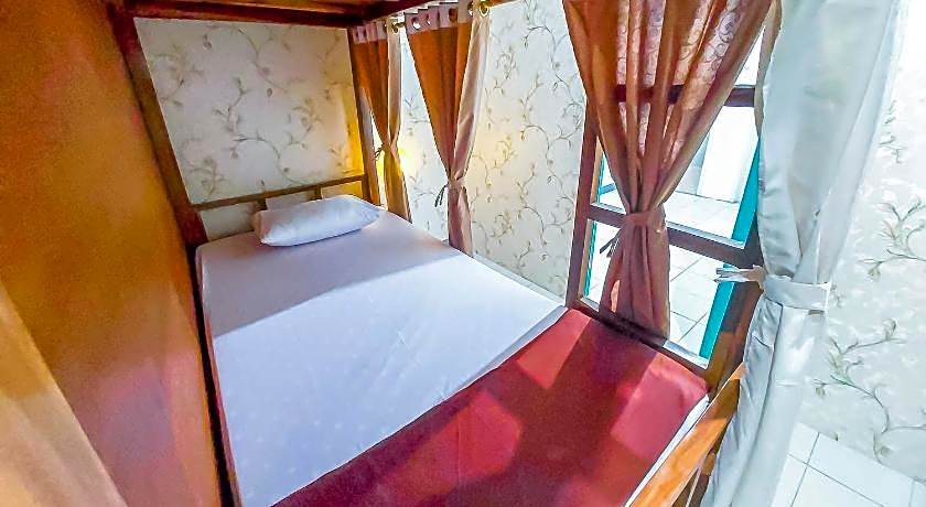 Shooting Star Hostel Kuta RedPartner (Mixed Dormitory)