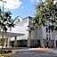 Grand Hotel Kissimmee at Celebration - Shuttle to Theme Parks