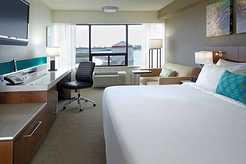 Delta Hotels by Marriott Kingston Waterfront