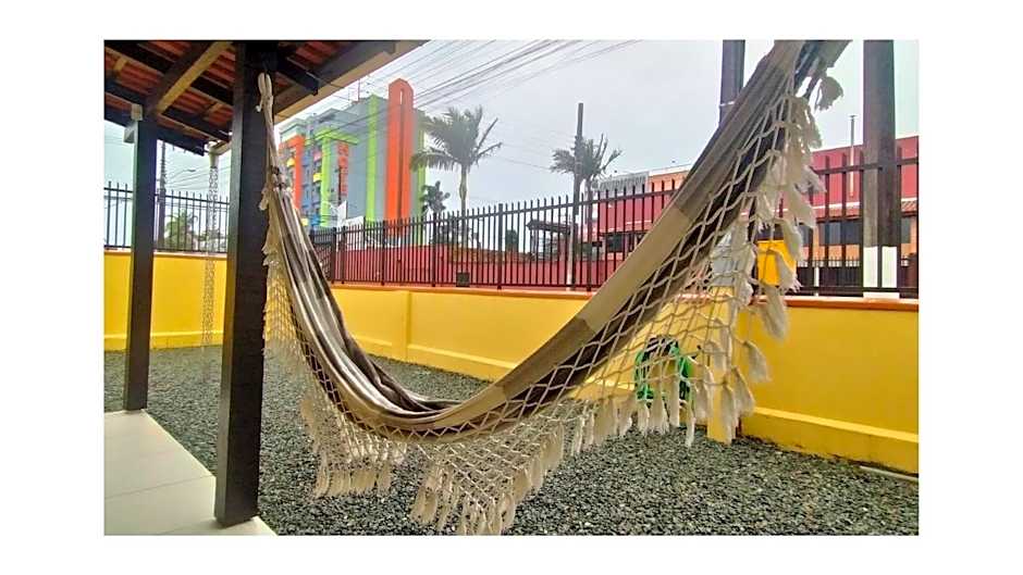 Casa Amarela - WIFi - Prox Praia e Beto Carrero