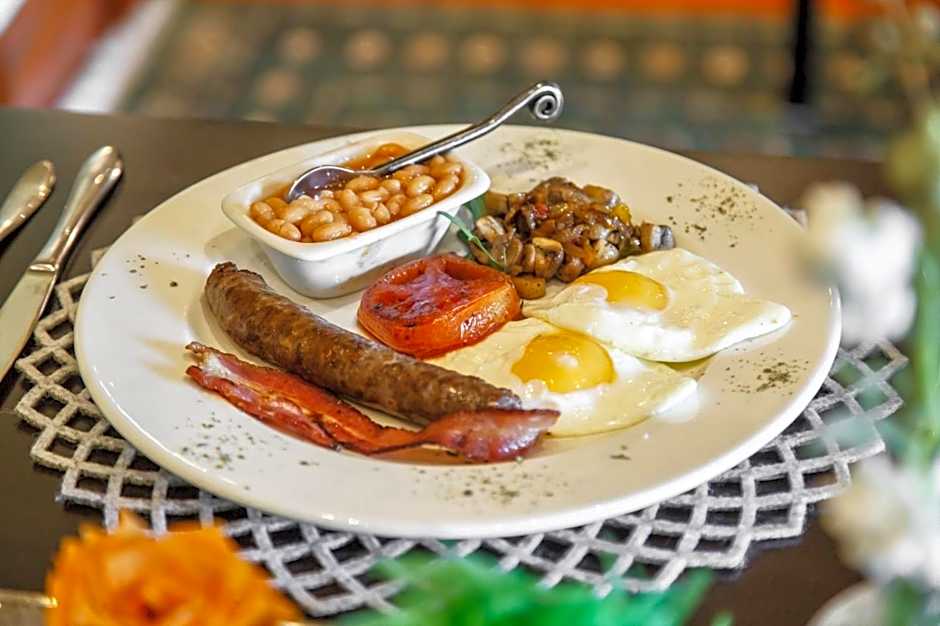 Riverside Guest Lodge