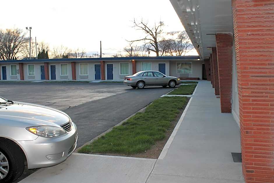 American Motor Inn - Rock Island