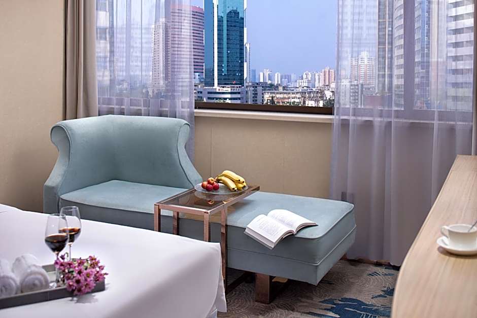 Kaiserdom Hotel-Ouzhuang Metro